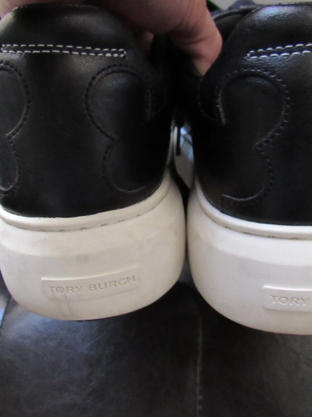 Tory Burch Women’s Ladybug Sneakers Size 8m Black leather - Picture 5 of 7